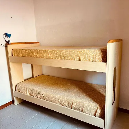 Oleandro, Dom wakacyjny *