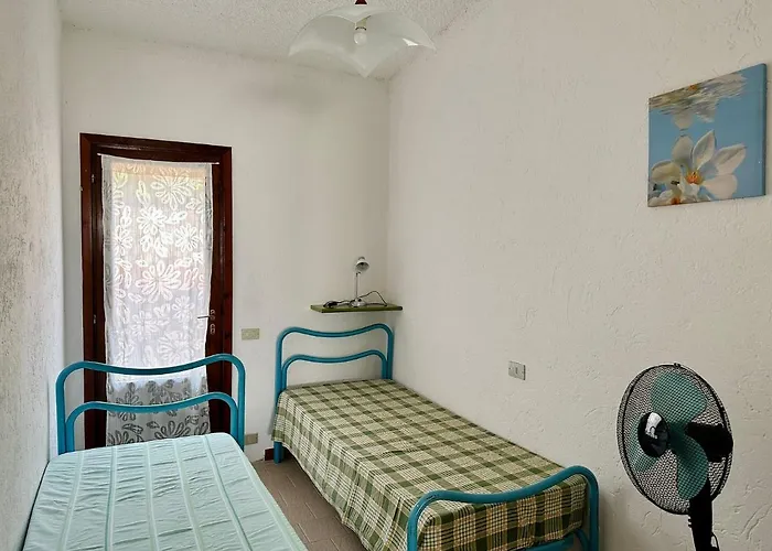 Nyaraló Oleandro, *